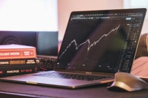 LessInvest: A Guide to Smart, Minimal Investment Strategies